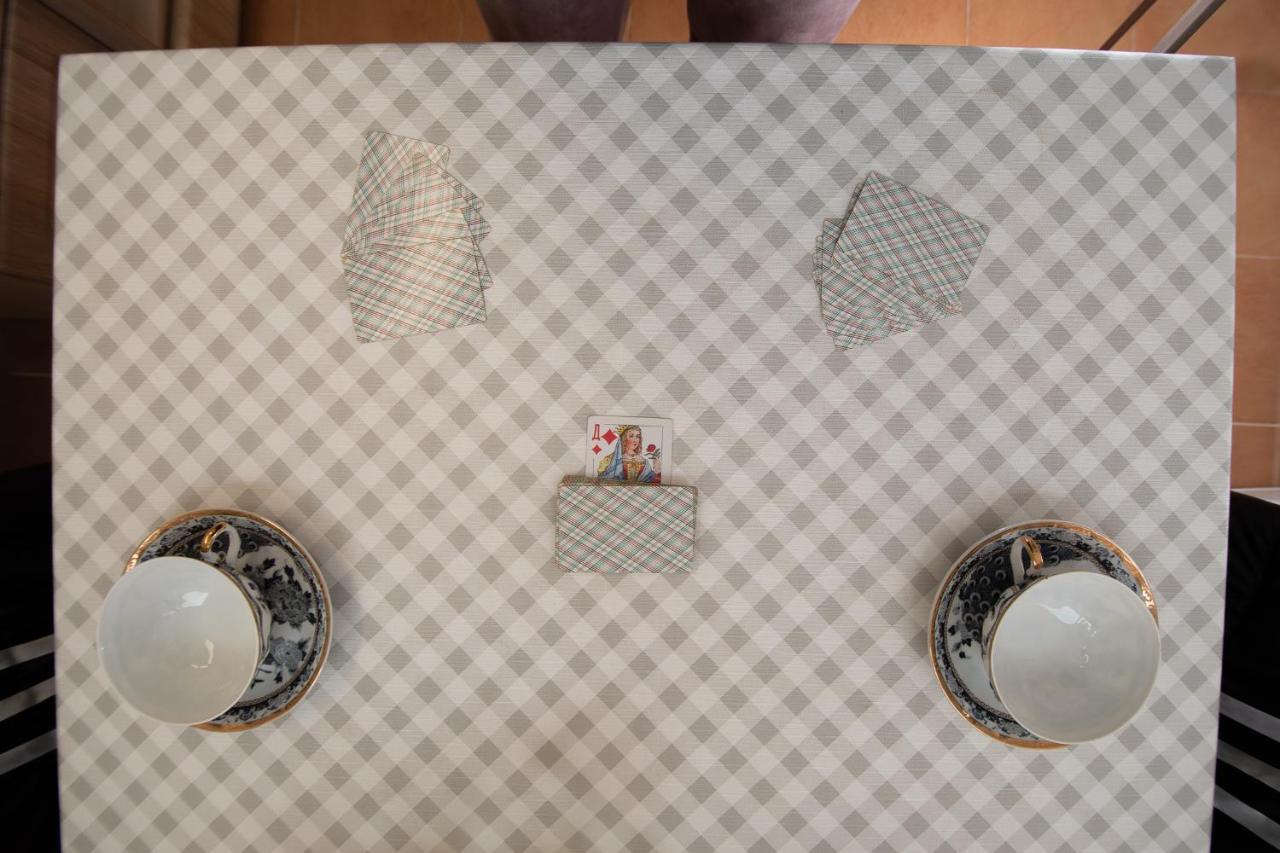 Karostas Pludmales Apartmenti 80-90 Gadu Stila リエパーヤ エクステリア 写真